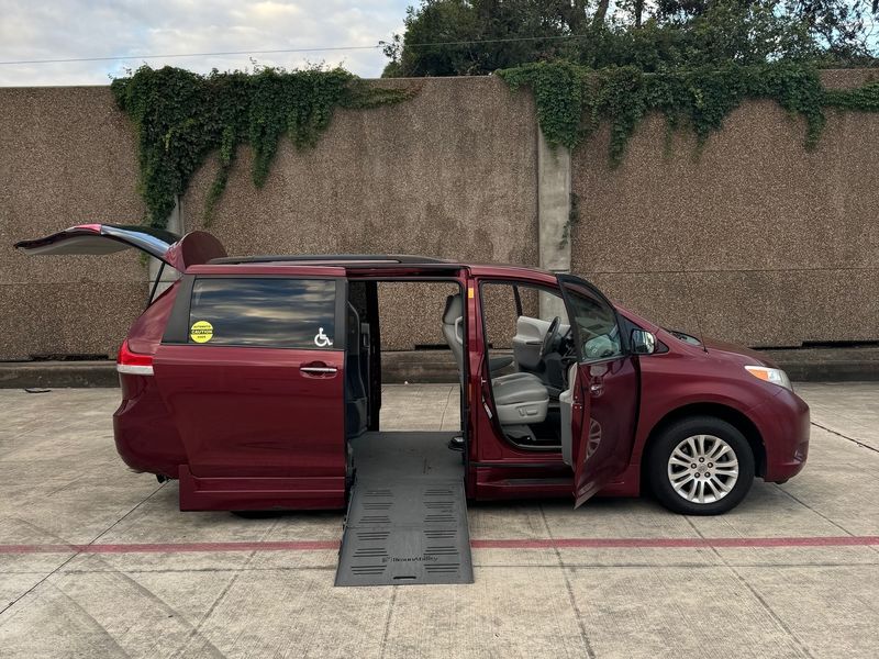 Used 2014 Toyota Sienna